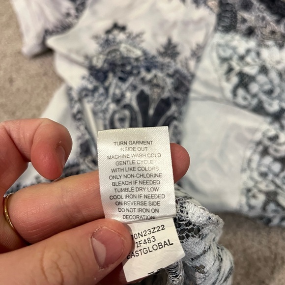 Unity World Wear Blouse - Picture 8 of 9